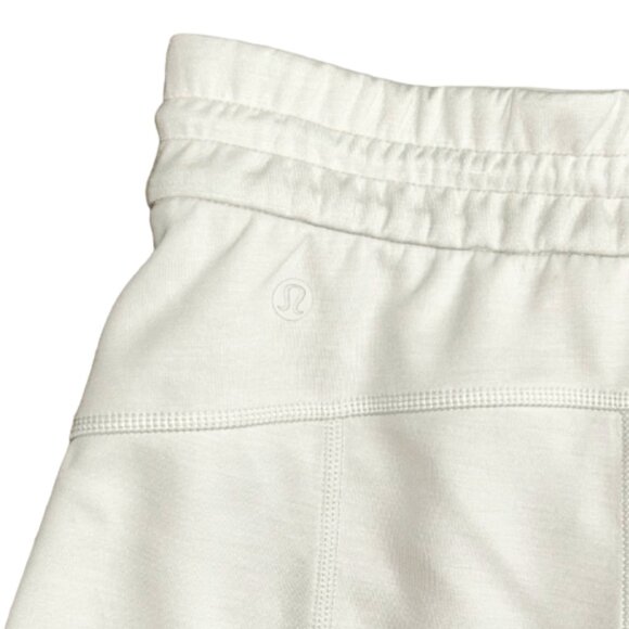 NWT Lululemon Softstreme HR Short 4” White Sz 2 Peach-Fuzz Fabric - Picture 6 of 8